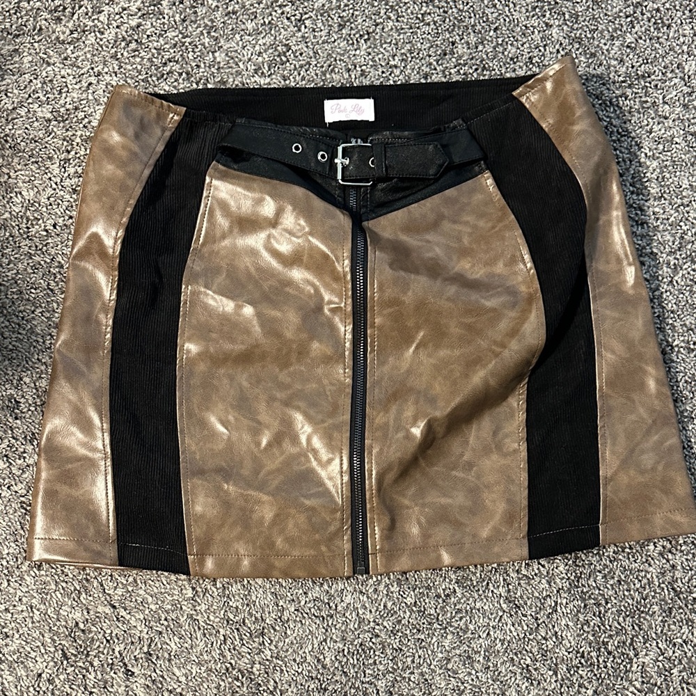 Pink Lily Tan and Black Mini Skirt